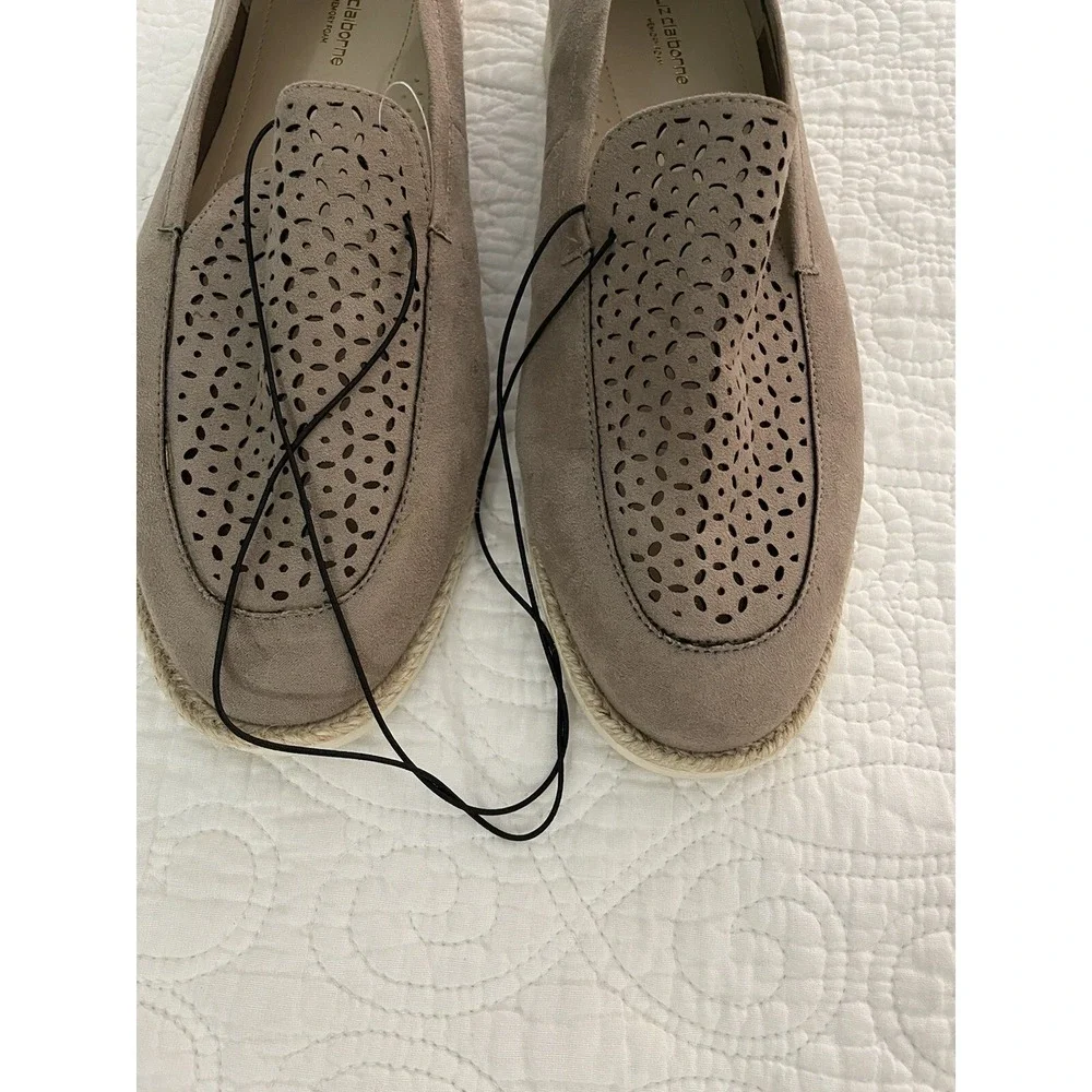 Liz Claiborne these only
